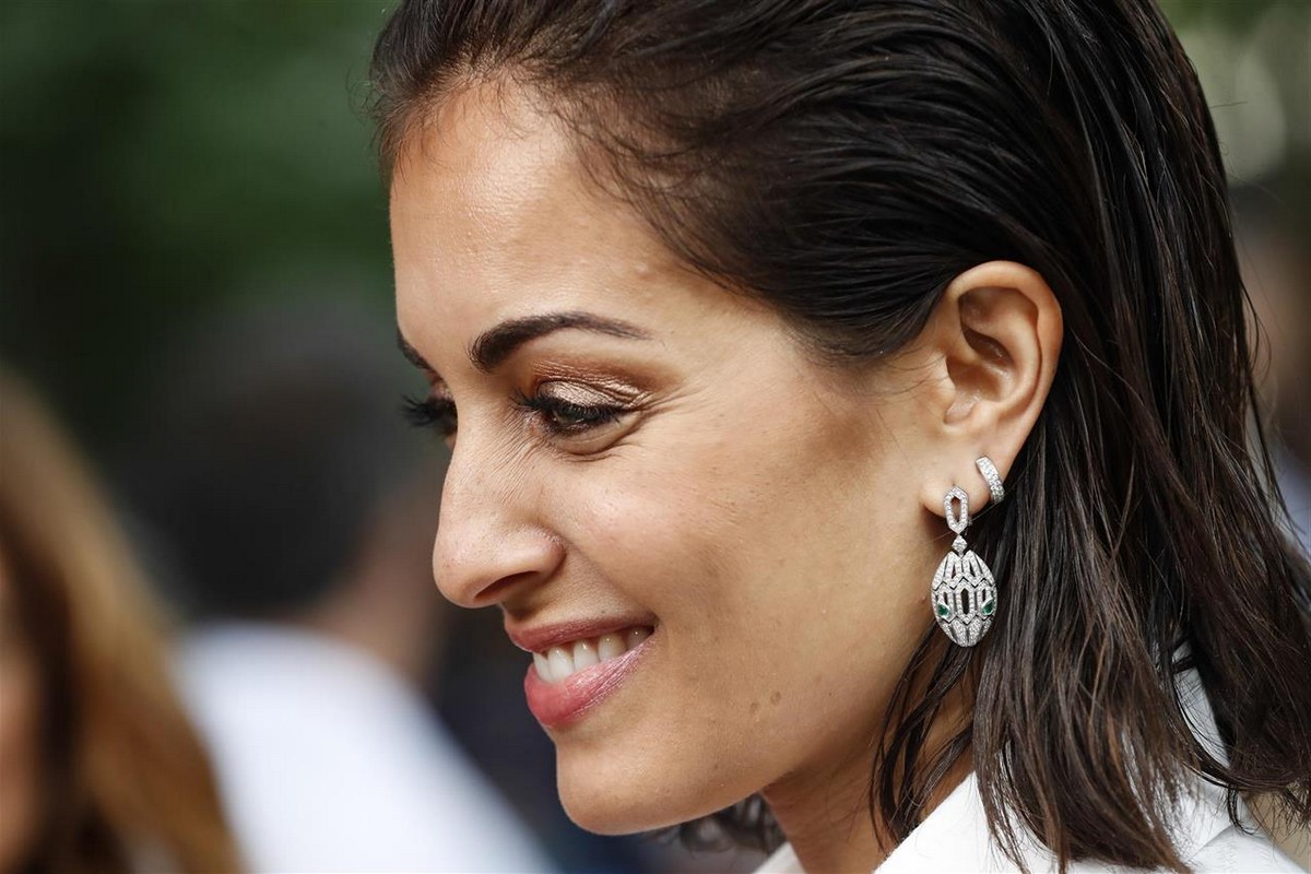 Me dice que lave los platos